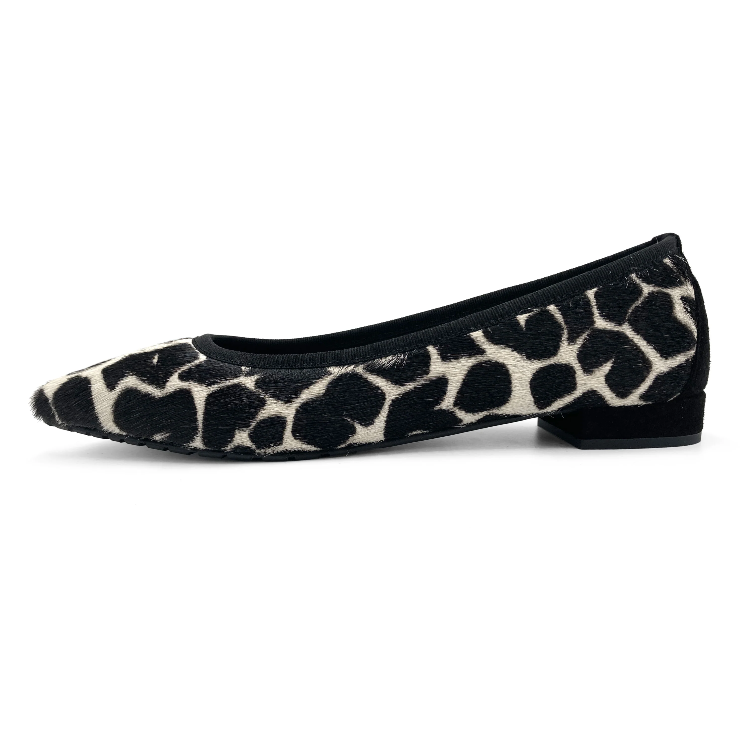 Ballerine a punta animalier in cavallino maculato bianco e nero - Image 4