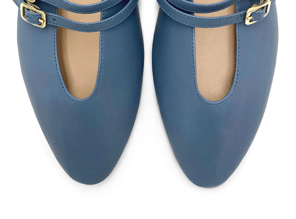 Ballerine ceruleo in pelle con scollo a V e cinturini - Image 6