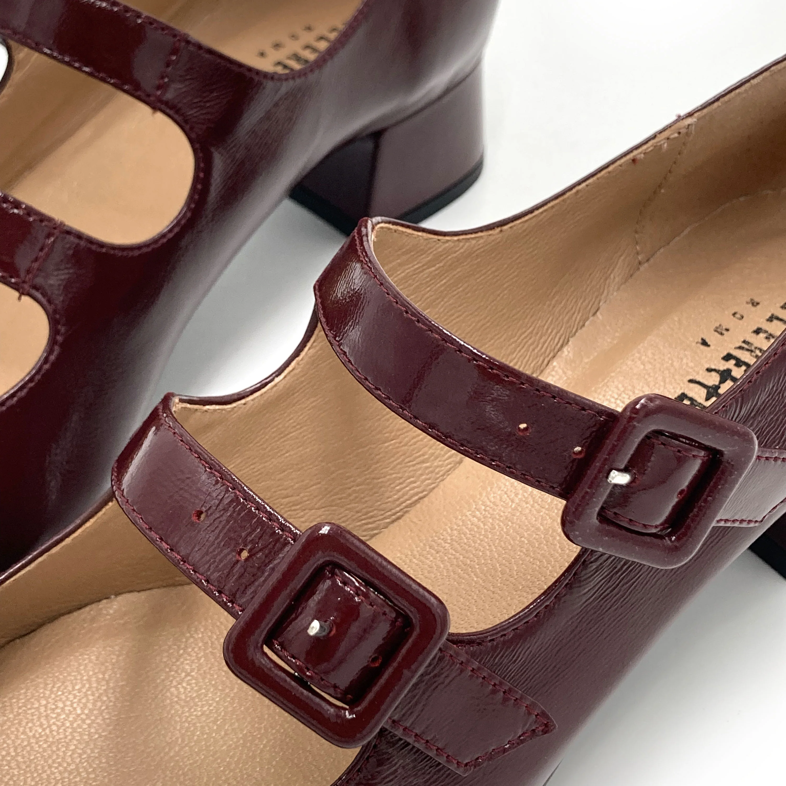 Ballerine Mary Jane bordeaux lucide con tacco e punta quadrata - Image 3