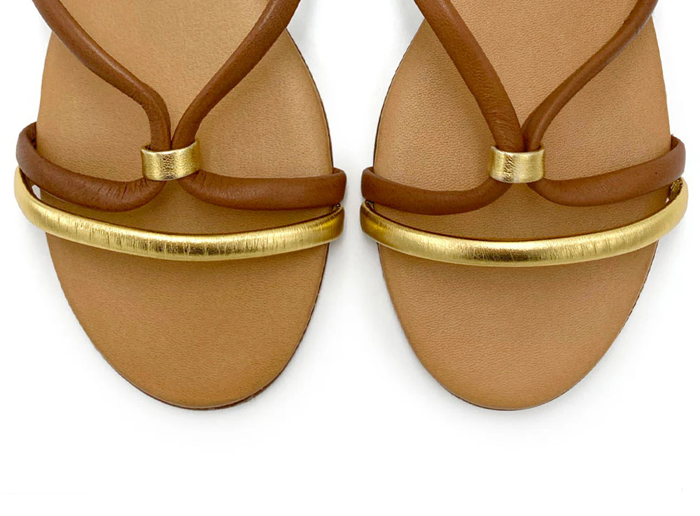 Sandali bassi intrecciati in pelle cuoio e oro - Image 5