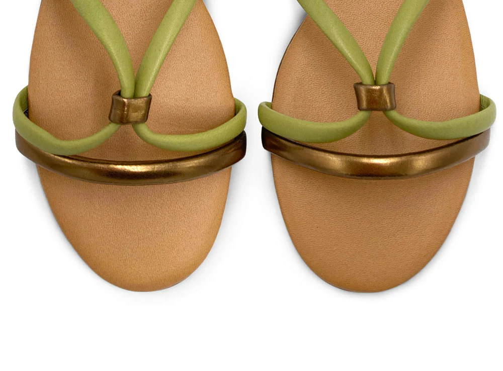 Sandali bassi intrecciati in pelle verdi e bronzo - Image 5