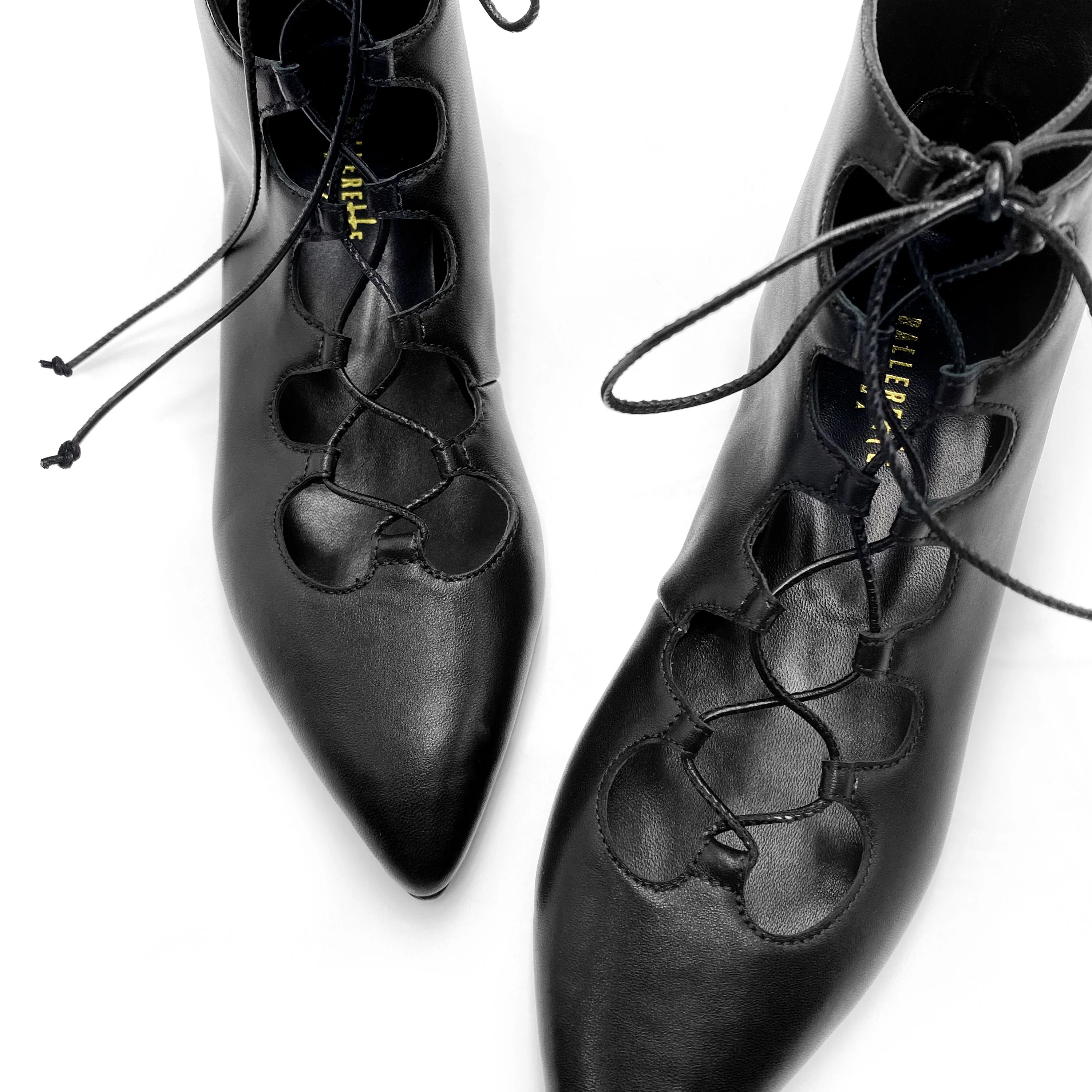 Stivaletti neri alla caviglia a punta con lacci - Image 3